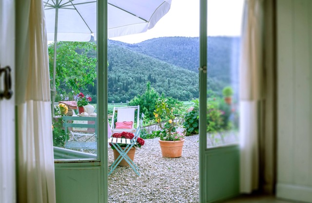 BIOAGRITURISMO PODERE MONTISI - Eco-Green living near Florence in Tuscany