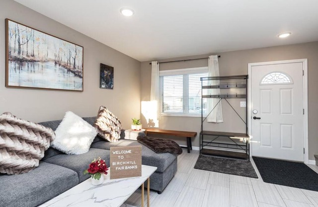 Birch Hill Retreat Great location2+gArAge+AurorA