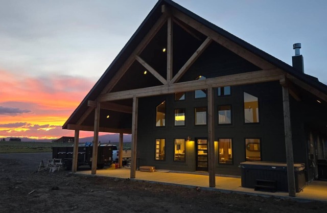 Bishop Mountain Bungalow