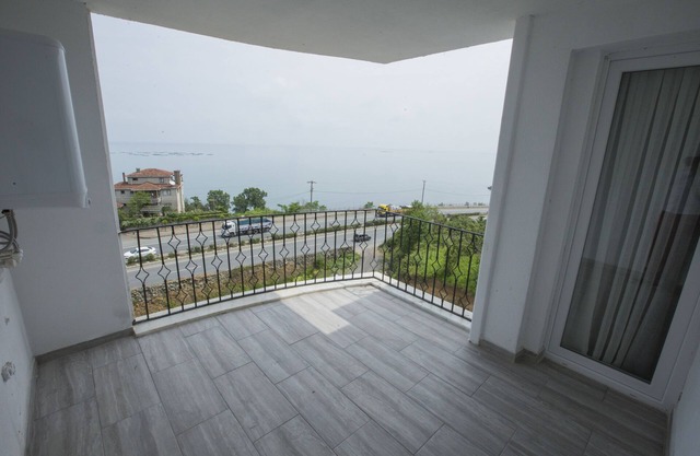 Black Rose Apartment