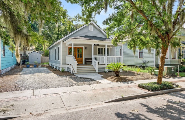 Bladen Hideaway - Downtown Southern Charm