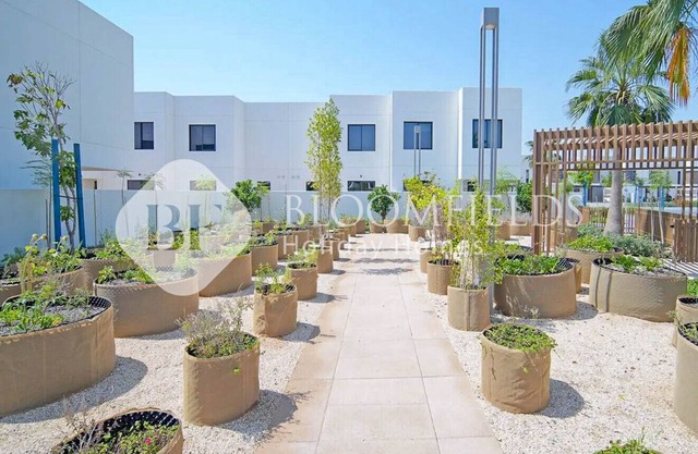 Bloomfields Royal 4Br Noya Viva