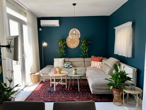 Blue & Bright Central