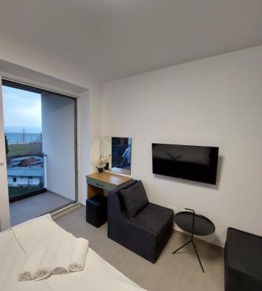 Blue Horizon Apartments