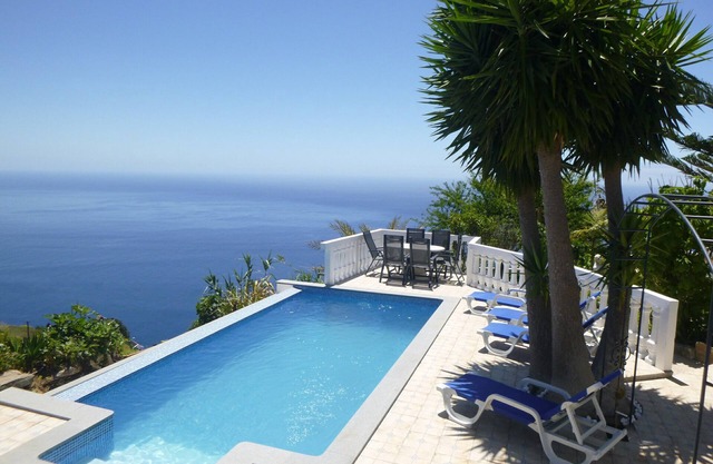Blue Sea Cottage Villa. Magnificent Ocean view. Private Heated Pool. Quiet. AC