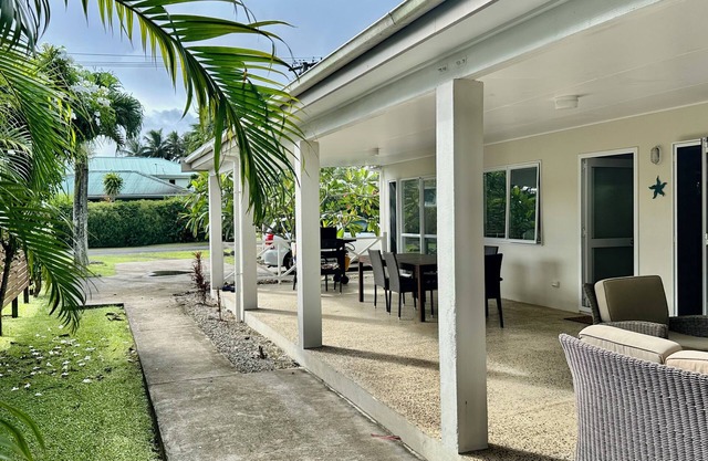 Blue starfish is a 3 bedroom villa with pool on the sunset side of Rarotonga.