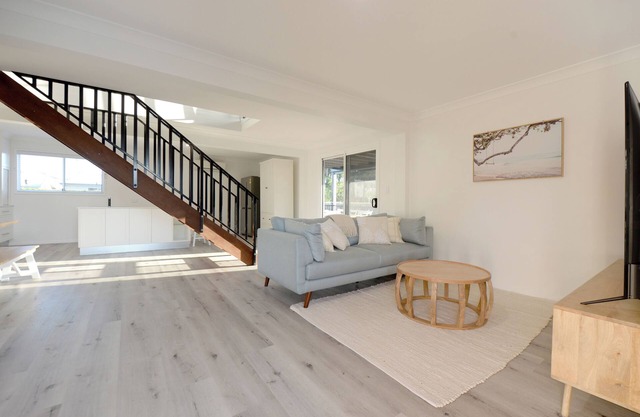 Blue Turtle Retreat. Walk to turtle nesting beaches. Southern Great Barrier Reef