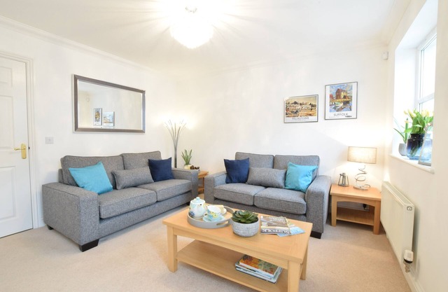 BLUEBELLE COTTAGE, PEASENHALL, with a garden in Peasenhall