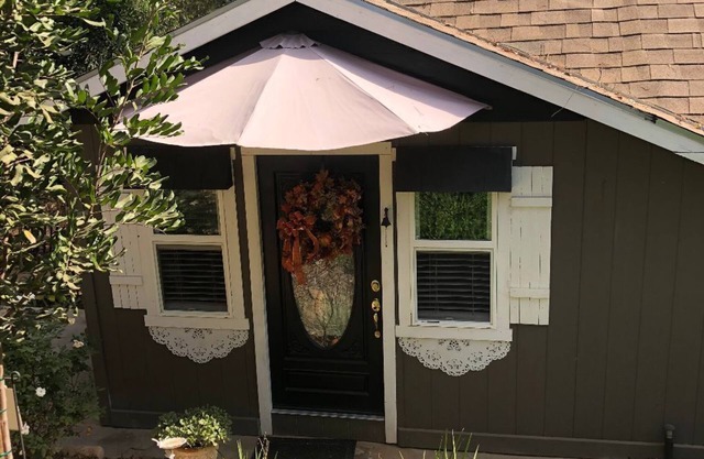Bluebird Cottage a French Country Experience