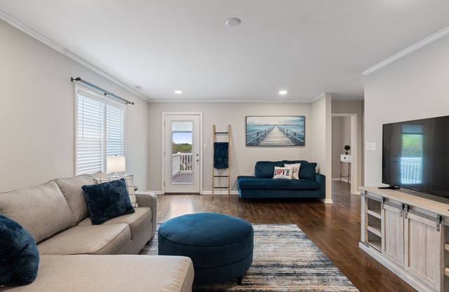 Bluegrass Getaway Suite Downtown Bowling Green!