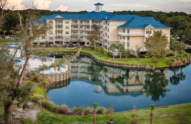 Bluewater Resort 2 bedroom 2 baths kitchen 3 pools- free golf 4 foursome per day