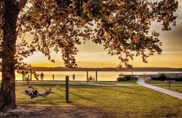 Bluewater Resort and Marina 2br Suite Sunday Check-In