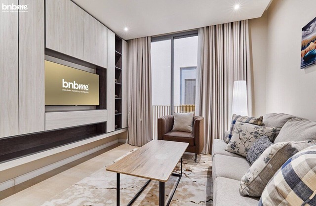 bnbme | Luxury 2BR Apt with Furnished Outdoor Space