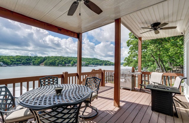Boat Dock & Slip Access: Lake of the Ozarks Gem