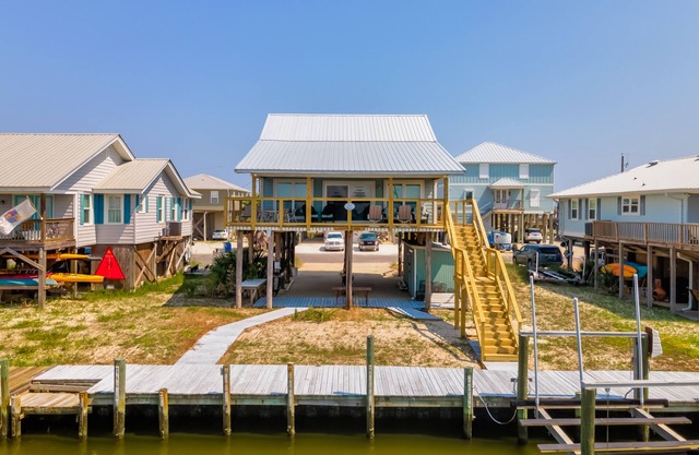 Boat Dock! Spectacular views walk to beach!