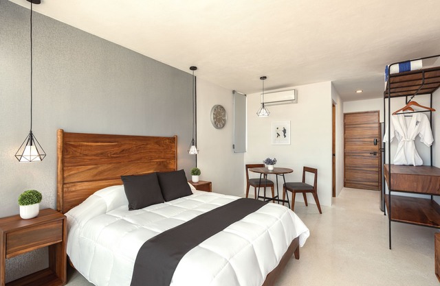 BoHo lofts & studios new modern w/ocean-view pool