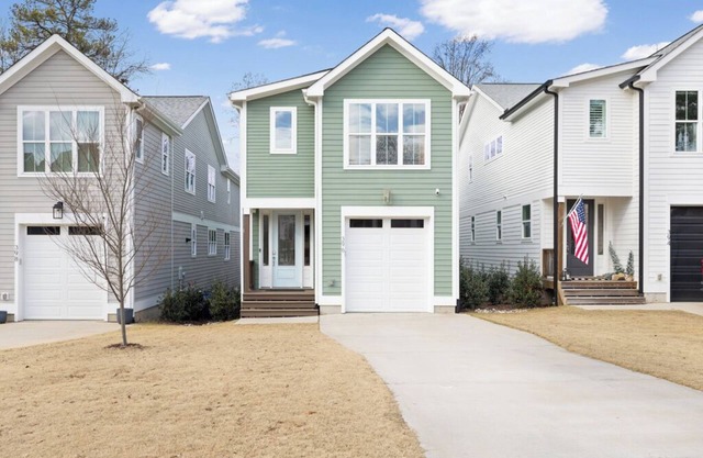 Boho Luxe Stay Game Room, Fire Pit & Playground