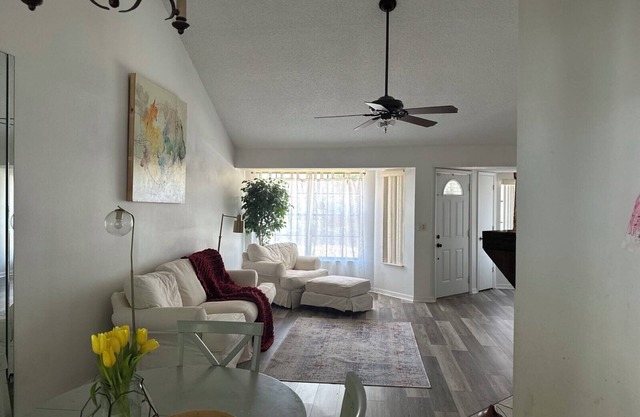 Boho shabby chic airy & spacious family vacation home.