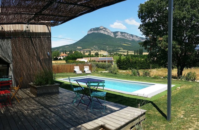 Bois de Garance, comfortable eco-friendly gîte with private pool
