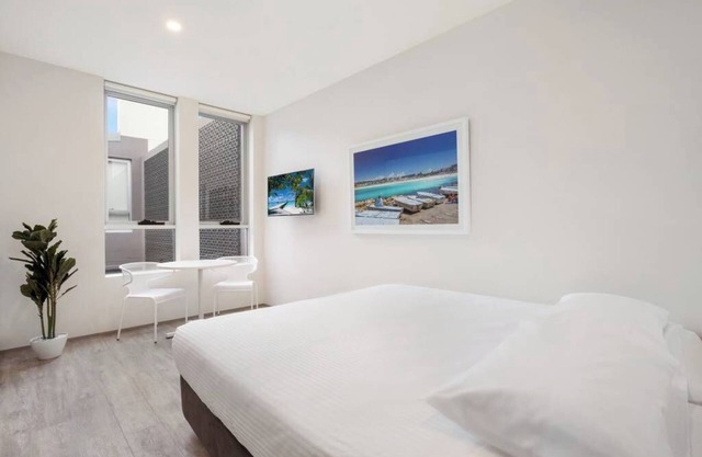 BONDI BEACH STUDIOS: VIII