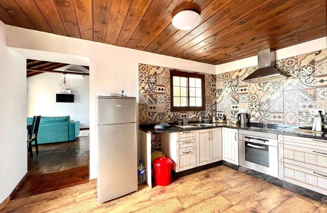 Bonita casa con Jacuzzi, Wifi y vista a oceano