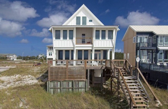 Book Now! Summer 2026! Lux 5 BR GulfFront Slps 16 – Priv Pool+ Priv Beach