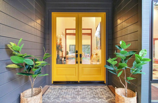 Boomerang - A Mid-Century Estate