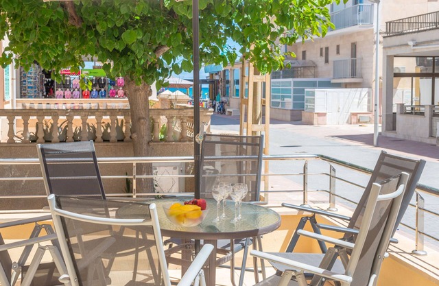 BOSSET PLATJA - Spacious semi-detached house close to the sea with free Wifi