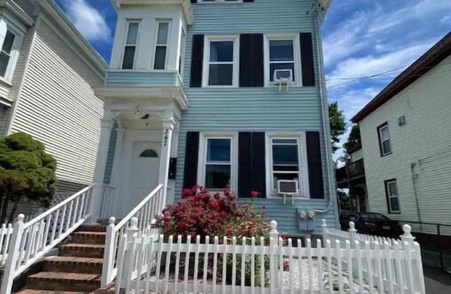 Boston 2Bd Kg-Qn Bds entire unshared space near Harvard, MIT Subway w/parking