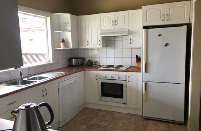 Boughtman Cottage 4 beds, sleeps 6