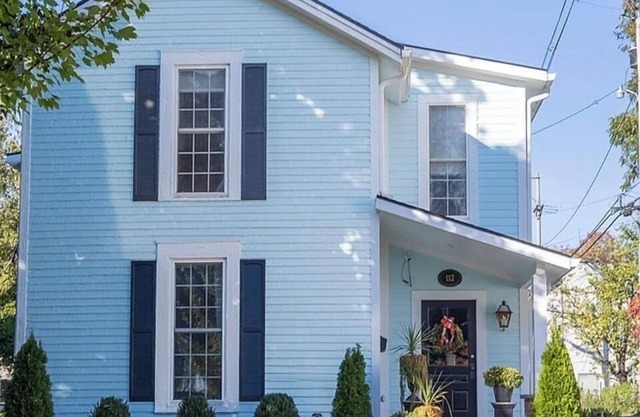 Bourbon on Broadway- 3 King Bed- Downtown Bardstown-Walk everywhere!