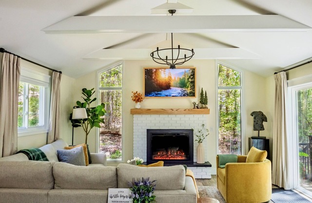 Boutique Home: Tranquil Lake. Hot Tub. Fire Pit. Community Pool. Golf Course