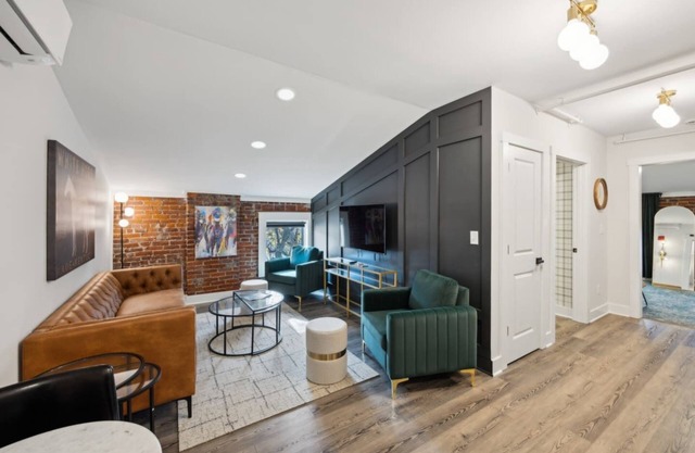 Boutique Hotel | The Kentucky Derby Suite