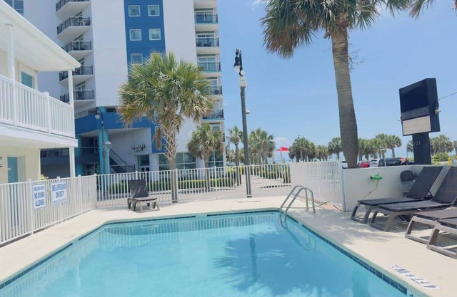 Boutique on the beach, Studio #122 + Pool