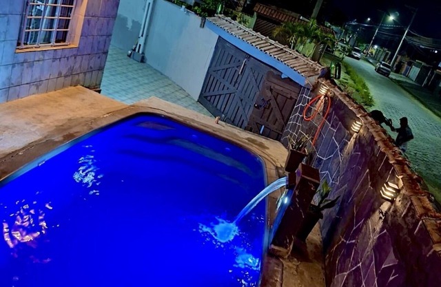 Casa com Piscina em Mongaguá