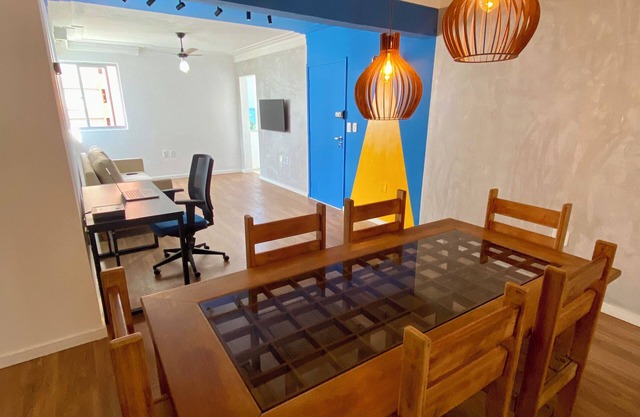 Waterfront Queen bed Washer-dryer Garage