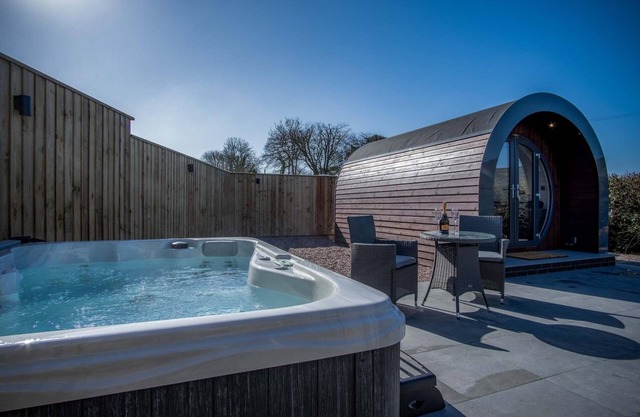 Bracken Burrows - 1 Bedroom Pod - New Hedges