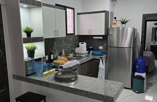 Brand-New 3-Bedroom House in Salinas with WiFi, AC, and Jacuzzi