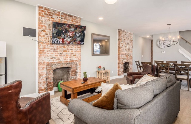 Brand New 3 BR/2BA 5 min to DT Columbus