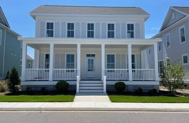 Brand new home in Bayside Village! A must see.