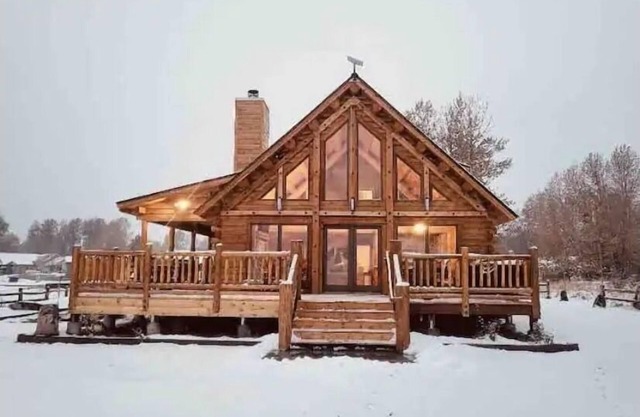 Brand New Log Home in Chester Ca, Meadow View