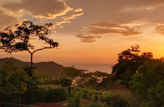 Brand new luxury 3-bedroom 3-bathroom home features Pool, AC, WIFI, near beach