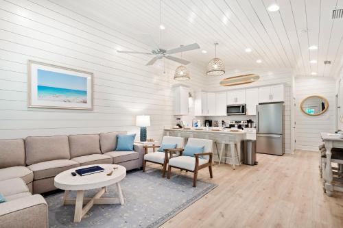 Brand New Luxury Rental on Oleander Unit C