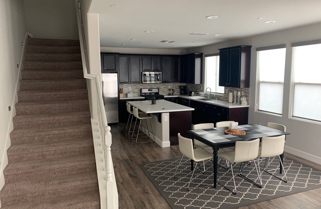 Brand New Spacious 3 bedroom House, 2.5 miles away from UCD