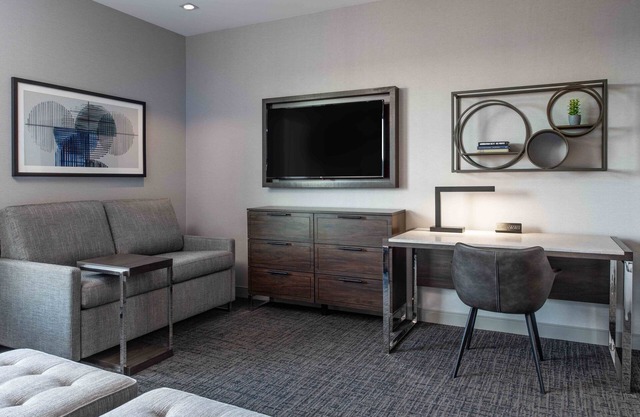 Breakfast + Fitness Center | 7 Miles from Downtown