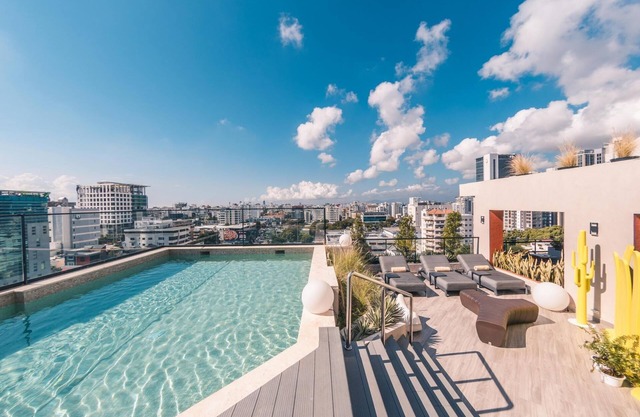 Breakfast Included at Regatta Living 605