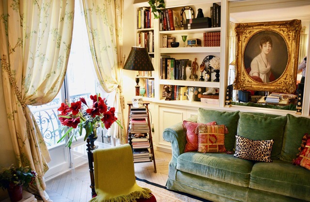 Breathtaking 4 bed 3.5 bath, near the Eiffel Tower & the Seine!