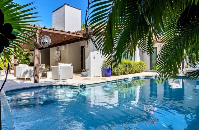 Breathtaking Oasis, Steps to Beach, Heated Pool, In-ground Spa VIRTUAL TOUR