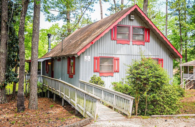 Breathtaking view of Lake Innsbruck right from your own screened in porch.