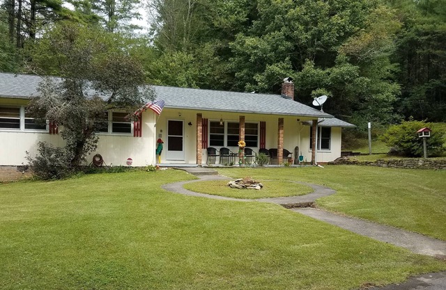 Brevard, DuPont State Forest, Pretty Place, Waterfalls and Mountain Biking